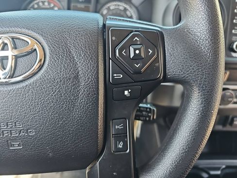 Used 2022 Toyota Tacoma SR AWD/4WD image 18