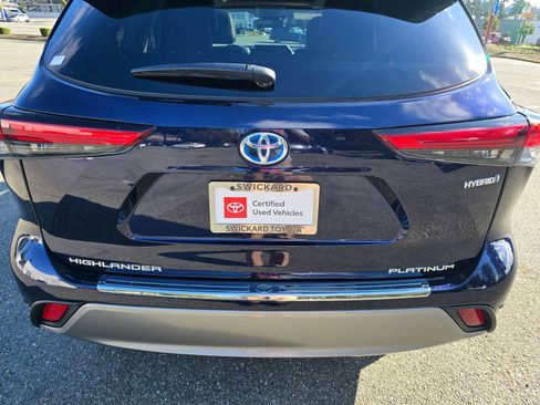 Certified 2022 Toyota Highlander Platinum image 13