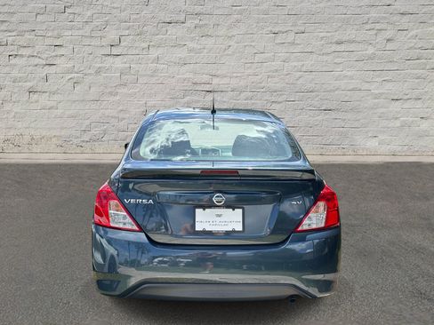 Used 2017 Nissan Versa SV FWD image 3