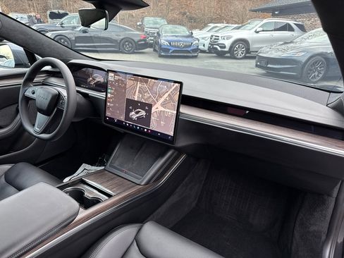 Used 2022 Tesla Model S Standard Range image 38