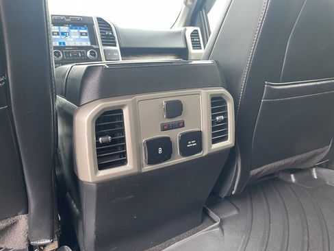 Used 2018 Ford F150 Lariat w/ Equipment Group 502A Luxury image 15