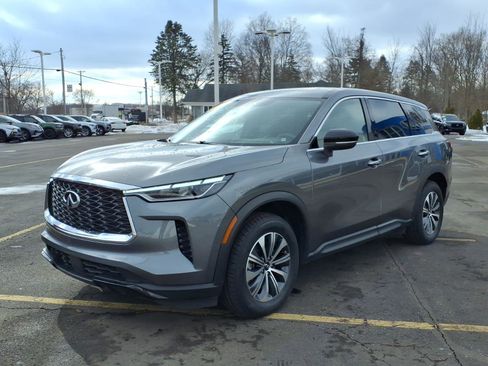 Used 2024 INFINITI QX60 Pure image 3