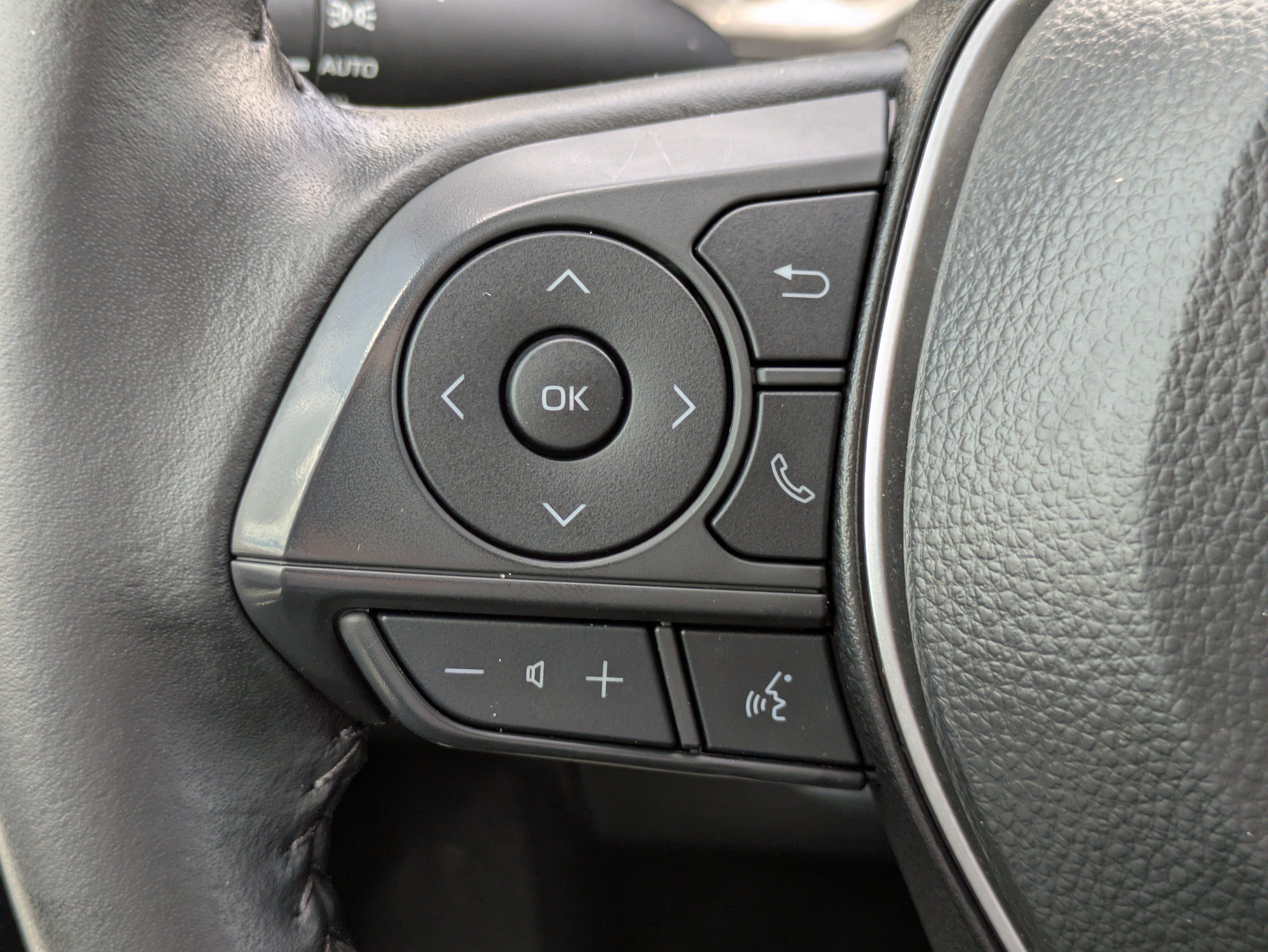Used 2025 Toyota Corolla SE FWD image 21