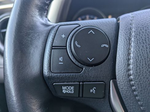 Used 2017 Toyota RAV4 XLE image 14