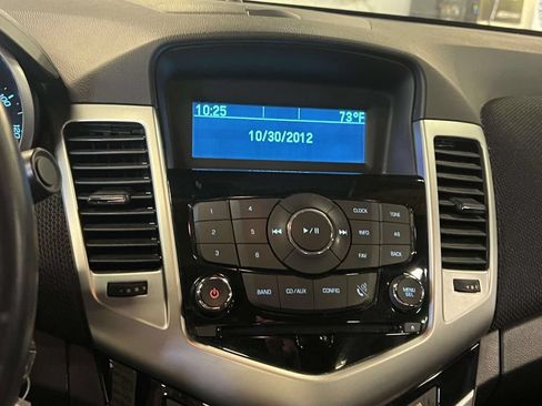 Used 2014 Chevrolet Cruze LT FWD image 19