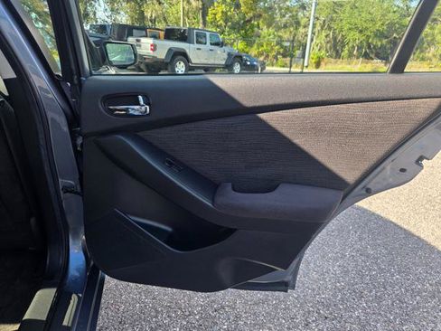 Used 2011 Nissan Altima 2.5 S w/ Special Edition Pkg image 23