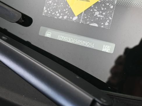 Used 2024 Chevrolet Corvette Stingray Convertible w/ 1LT image 17