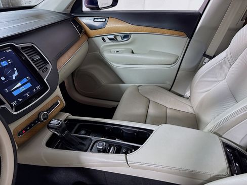 Used 2019 Volvo XC90 T6 Inscription w/ Advanced Package image 24