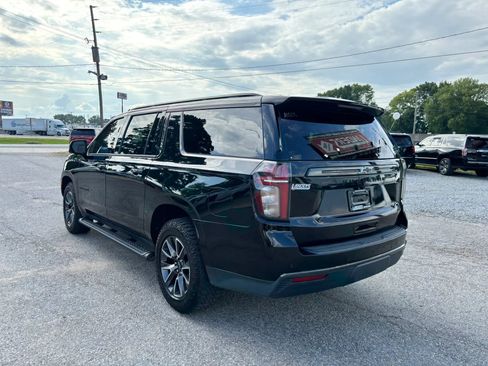 Used 2021 Chevrolet Suburban Z71 w/ Z71 Off-Road Package AWD/4WD image 3