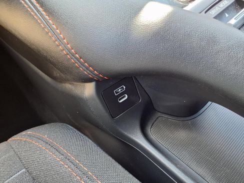 Used 2025 Honda HR-V Sport image 14