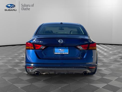 Used 2019 Nissan Altima 2.5 SR w/ SR Premium Package image 10