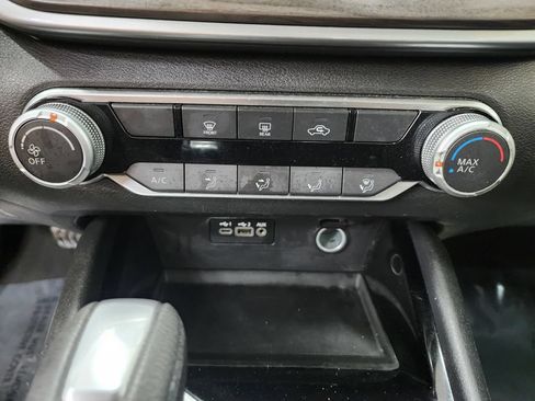 Used 2024 Nissan Altima 2.5 SV FWD image 20