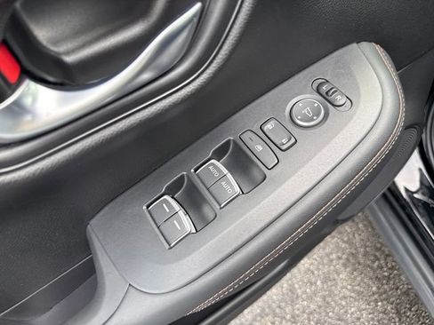 Certified 2024 Honda HR-V Sport image 7