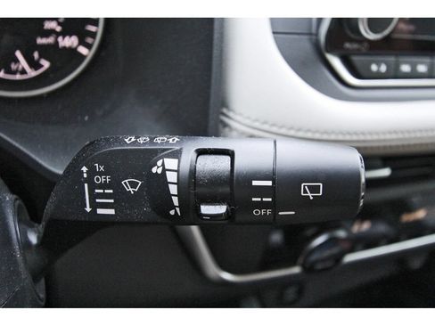 Used 2024 Nissan Rogue SV FWD image 12
