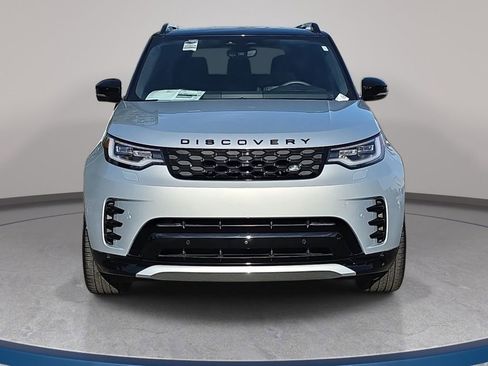 Used 2024 Land Rover Discovery Dynamic SE image 3