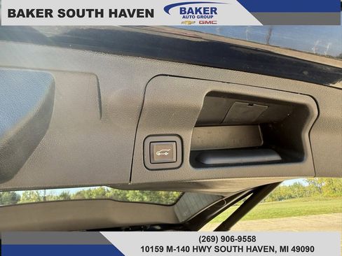 Used 2021 GMC Acadia SLE w/ Driver Convenience Package image 9