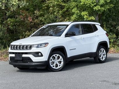 Used 2024 Jeep Compass Latitude