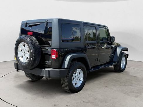 Used 2018 Jeep Wrangler Unlimited Sport S AWD/4WD image 5