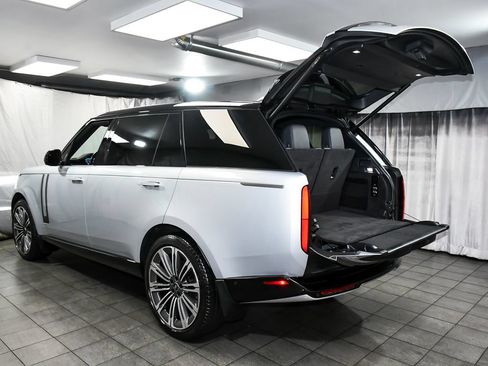 Used 2024 Land Rover Range Rover Long Wheelbase SE AWD/4WD image 78