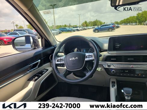Certified 2022 Kia Telluride EX w/ EX Premium Package FWD image 21