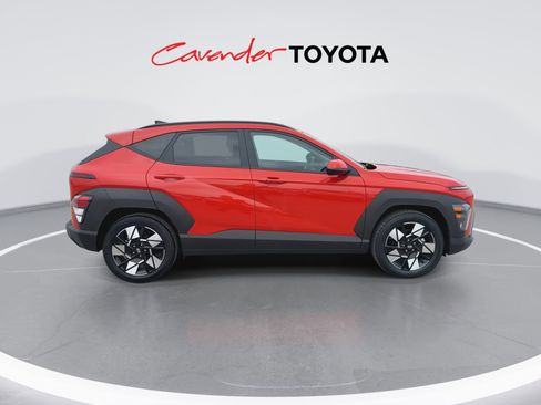Used 2025 Hyundai Kona SEL FWD image 9