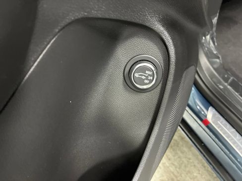New 2026 Buick Envista Sport Touring FWD image 24
