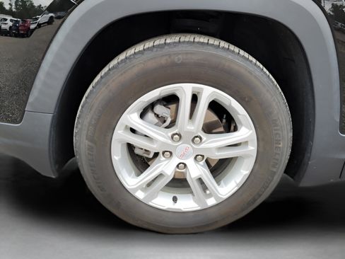 Certified 2022 GMC Terrain SLE w/ Driver Convenience Package image 27