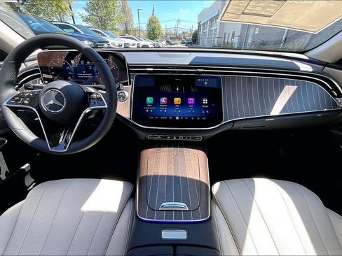 New 2026 Mercedes-Benz E 350 4MATIC Sedan image 5