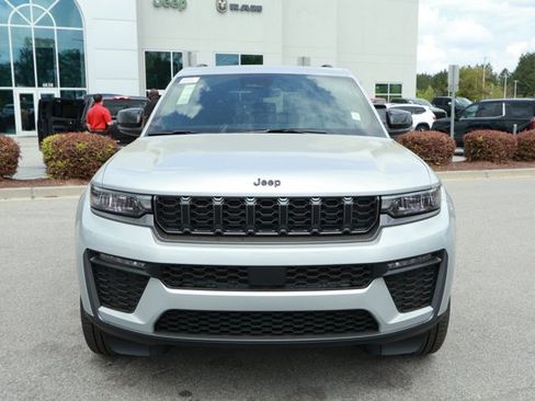 New 2026 Jeep Grand Cherokee Limited AWD/4WD image 2