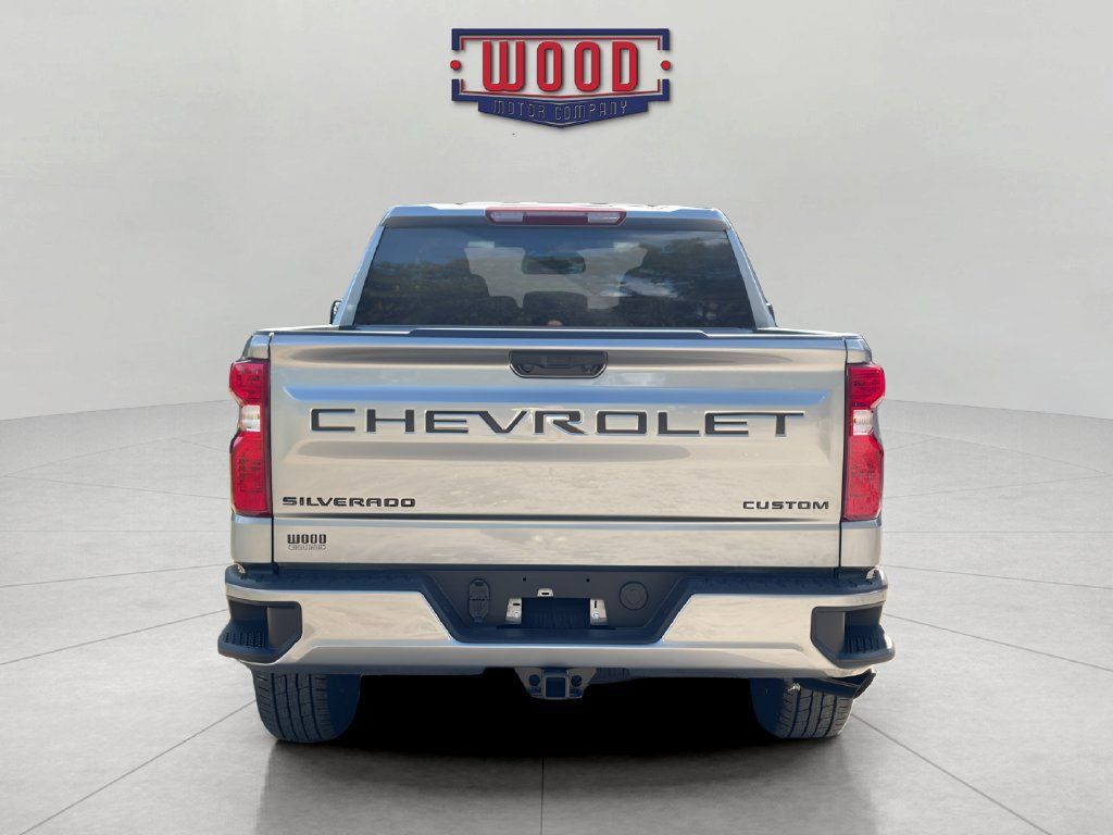 New 2026 Chevrolet Silverado 1500 Custom w/ LPO, Dark Essentials Package AWD/4WD image 3