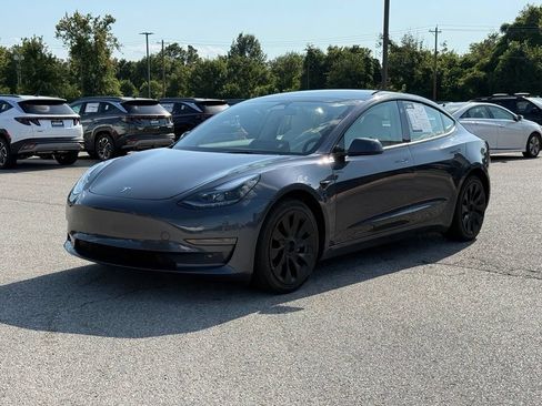 Used 2023 Tesla Model 3 Standard Range RWD image 3