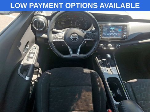 Used 2023 Nissan Kicks SV FWD image 2