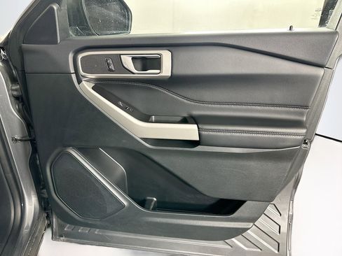 Used 2024 Ford Explorer XLT w/ Equipment Group 202A image 32