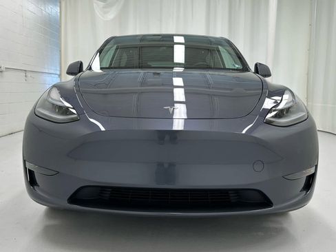 Used 2023 Tesla Model Y Long Range image 5