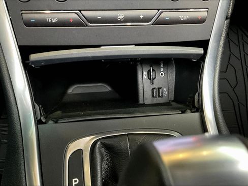 Used 2015 Ford Edge Titanium w/ Equipment Group 302A FWD image 15