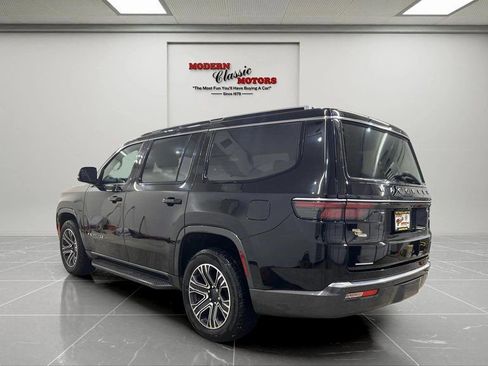Used 2022 Jeep Wagoneer Series III AWD/4WD image 5