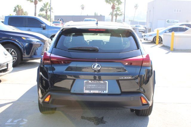 Certified 2025 Lexus UX 300h FWD image 20