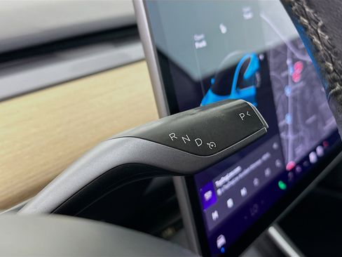 Used 2020 Tesla Model 3 Long Range image 23