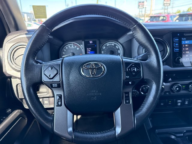 Used 2018 Toyota Tacoma TRD Sport w/ Technology Package AWD/4WD image 18