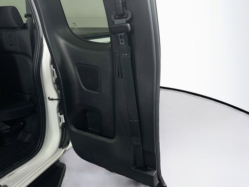 Used 2023 Nissan Frontier SV w/ SV Convenience Package image 27