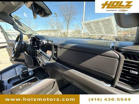 Certified 2024 Chevrolet Silverado 1500 LTZ w/ LTZ Premium Package AWD/4WD image 30