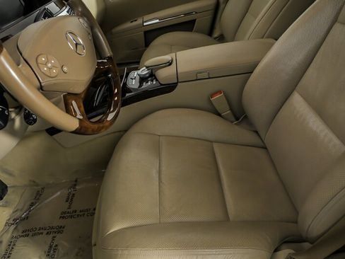 Used 2010 Mercedes-Benz S 550 4MATIC image 17