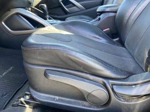 Used 2012 Hyundai Veloster w/ Style Pkg image 20