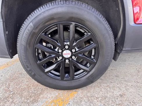 Used 2018 GMC Acadia SLT image 29