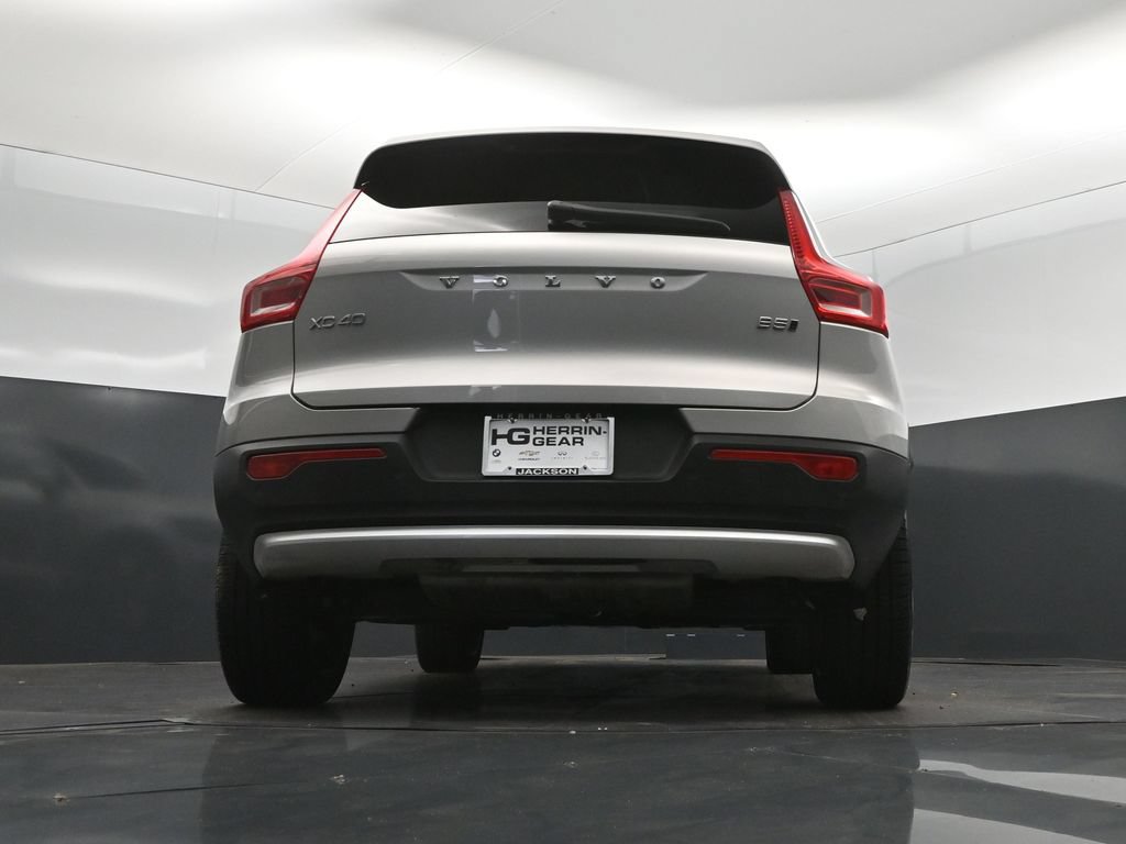 Used 2025 Volvo XC40 B5 Plus AWD/4WD image 41