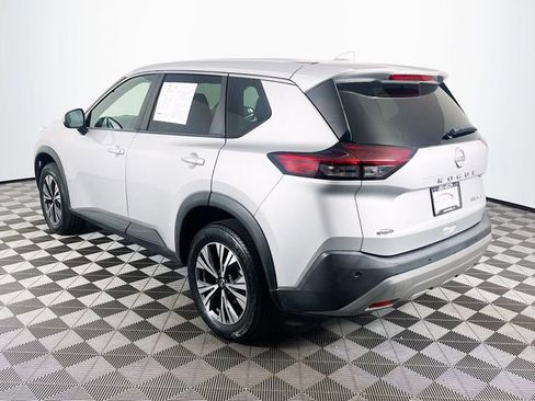 Used 2022 Nissan Rogue SV image 6