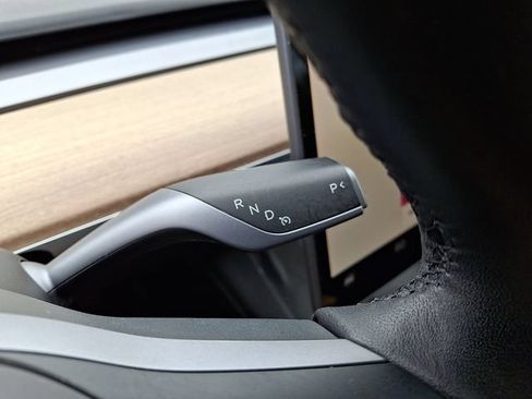 Used 2023 Tesla Model 3 Standard Range RWD image 16