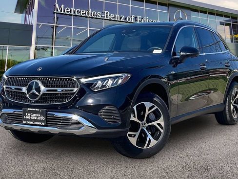 Certified 2025 Mercedes-Benz GLC 350e 4MATIC image 9