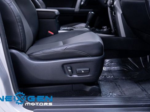 Used 2021 Toyota 4Runner SR5 Premium image 48