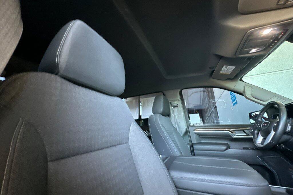 Used 2023 GMC Sierra 1500 Elevation AWD/4WD image 16